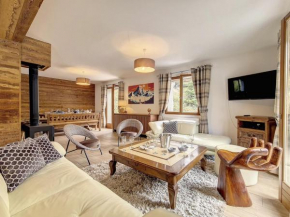 Chalet de standing spacieux avec terrasse et babyfoot - FR-1-344-1186